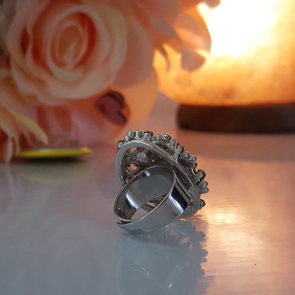 Rhinestone Ring - Picture 3 of 4